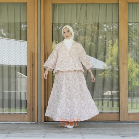 Raya Lace Skirt